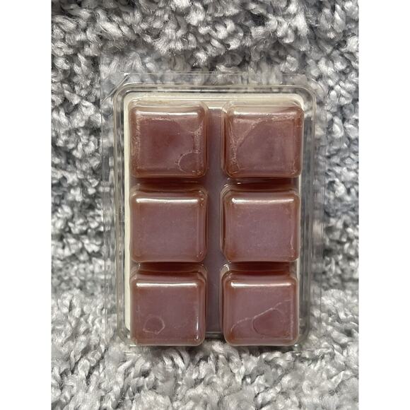 Winter Morning Latte Better Homes & Gardens Scented Wax Melts Holiday Edition - Picture 8 of 9